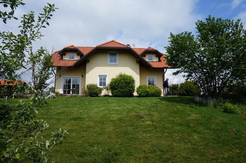Bed And Breakfast Trnje Pivka Exterior photo